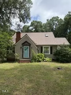 949 Oxford Rd, Roxboro, NC 27573