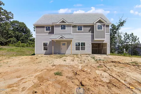 9751 Gooden Dr, Fayetteville, NC 28314