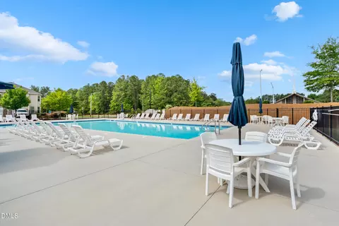Exterior - 1007 Apogee Dr, Durham, NC 27713 photo 4 of 5