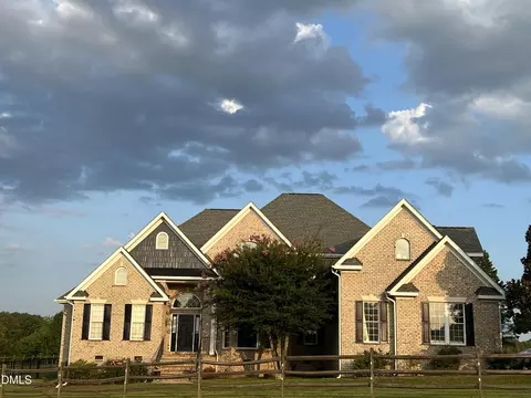 2027 Herbert Akins Rd, Fuquay Varina, NC 27526