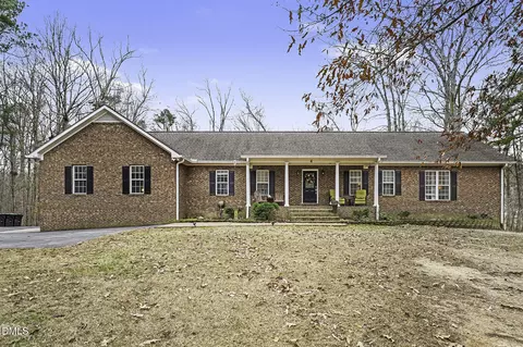 4 Eight Js Ln, Clayton, NC 27520