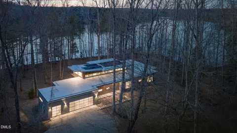 928 Shorefront Ln, Hillsborough, NC 27278