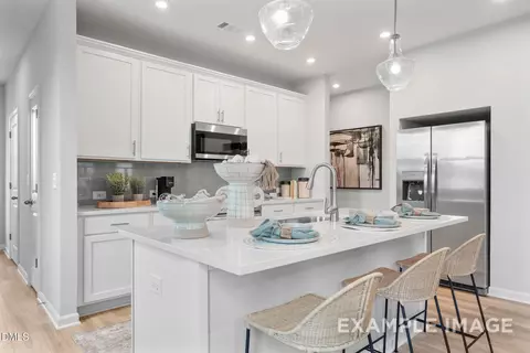 81 Chancellor Dr, Lillington, NC 27546
