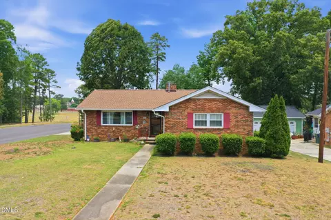 500 Oakwood Ln, Graham, NC 27253