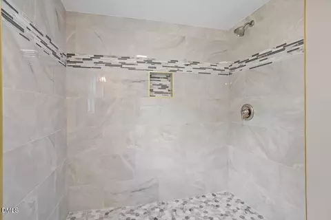 Bath - 581 Ed Thomas Rd, Cameron, NC 28326 photo 3 of 4