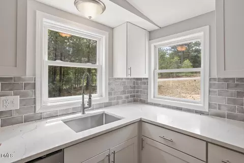 Kitchen - 581 Ed Thomas Rd, Cameron, NC 28326 photo 5 of 6