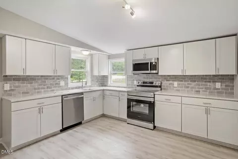 581 Ed Thomas Rd, Cameron, NC 28326 photo 3