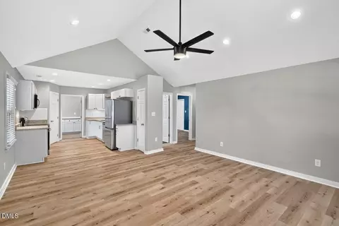 Entry Way - 1507 Robinhood Rd, Durham, NC 27701 photo 2 of 5