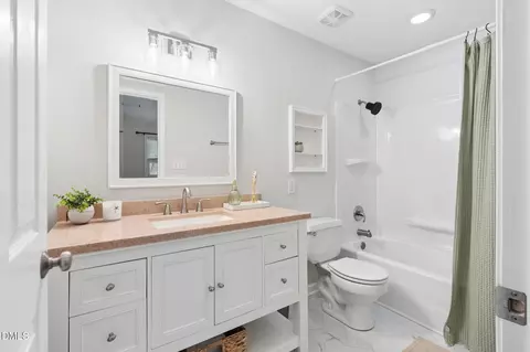 Bath - 254 Beechtree Dr, Cary, NC 27513 photo 4 of 5