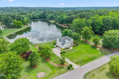 3412 Queen Ann Dr E, Clayton, NC 27527