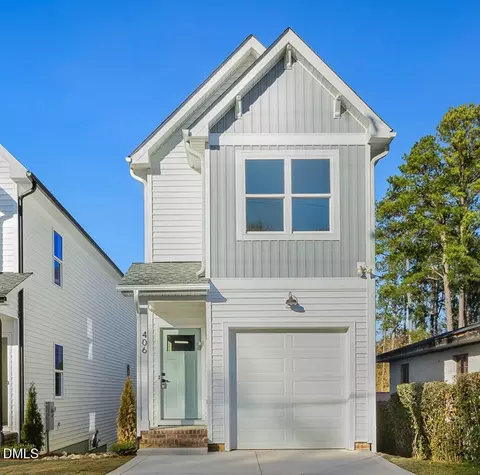 425 Longfellow St, Fuquay Varina, NC 27526