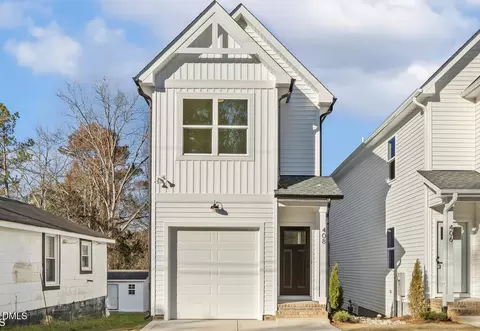 431 Longfellow St, Fuquay Varina, NC 27526