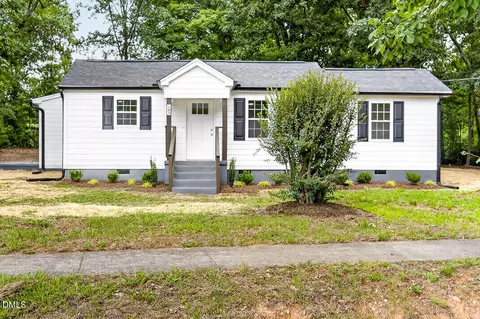 421 E Webb St, Mebane, NC 27302