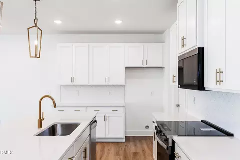 Kitchen - 129 Silver Pine Dr #50, Angier, NC 27501 photo 5 of 5