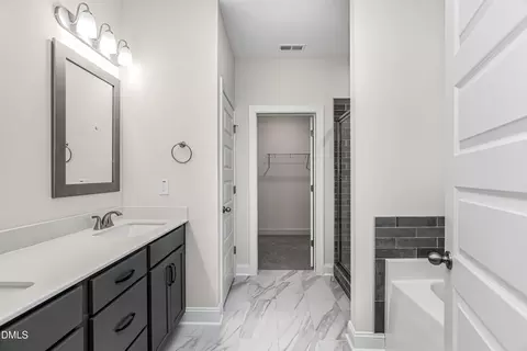 Bath - 54 N Rabbit Run Dr, Smithfield, NC 27577 photo 1 of 6
