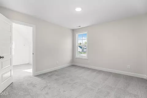 Bedroom - 54 N Rabbit Run Dr, Smithfield, NC 27577 photo 4 of 6