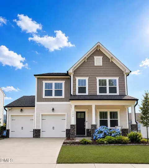 1306 Andover Wood Rd, Fuquay Varina, NC 27526