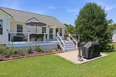 Exterior - 166 Edmondson Dr, Willow Spring, NC 27592 photo 5 of 10