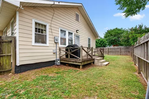 Exterior - 301 E Divine St, Dunn, NC 28334 photo 6 of 10