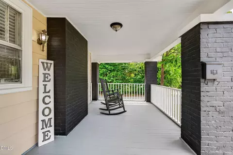Exterior - 301 E Divine St, Dunn, NC 28334 photo 5 of 10