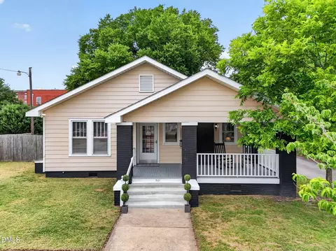 Exterior - 301 E Divine St, Dunn, NC 28334 photo 10 of 10
