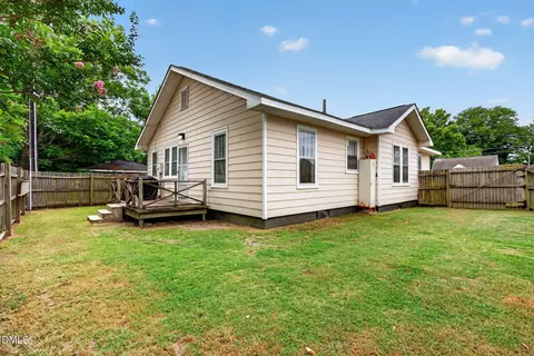 Exterior - 301 E Divine St, Dunn, NC 28334 photo 7 of 10
