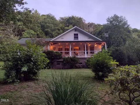 659 Chestnut Grove Rd, Spruce Pine, NC 28777