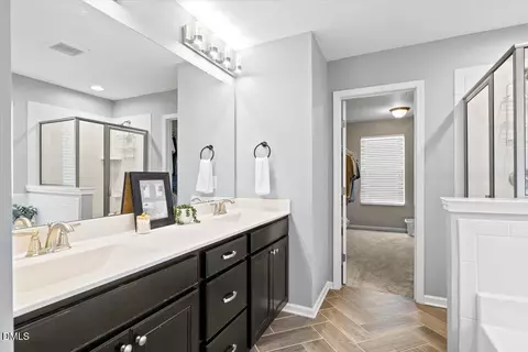 Entry Way - 116 Putters Ct, Durham, NC 27703 photo 2 of 3