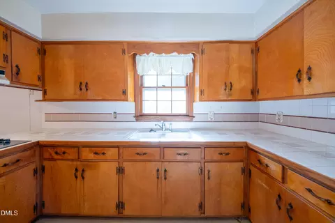 Kitchen - 3832 Hermine St, Durham, NC 27705 photo 3 of 3