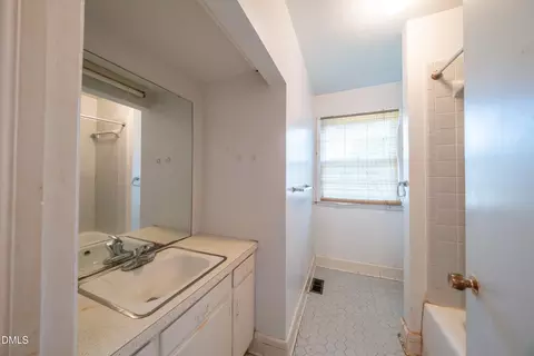 Bath - 3832 Hermine St, Durham, NC 27705 photo 2 of 2