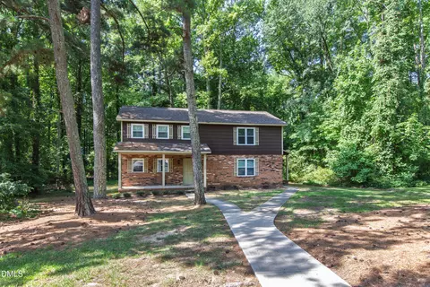 128 Rainbow Ct, Cary, NC 27511