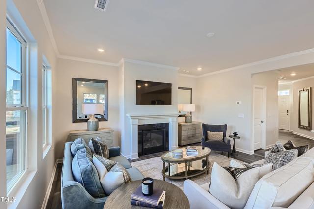 284 Beachcomber Dr, Lillington, NC 27546