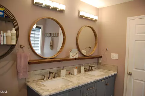 502 Morganite Ct, Knightdale, NC 27545