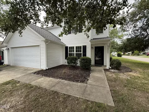 6200 Saybrooke Dr, Raleigh, NC 27604