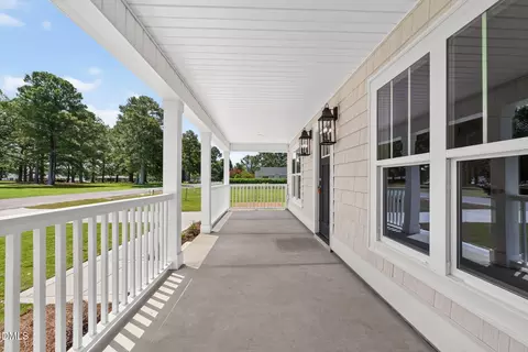 Exterior - 175 Tracy Ln, Dunn, NC 28334 photo 4 of 8
