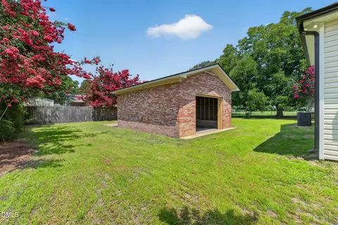 Exterior - 175 Tracy Ln, Dunn, NC 28334 photo 5 of 8