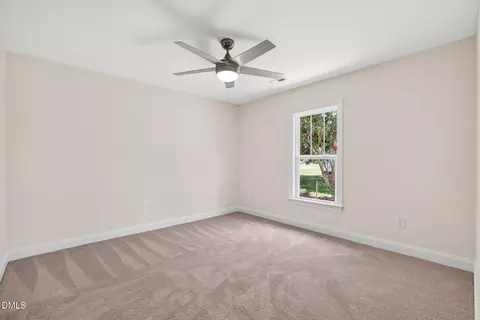 Bedroom - 175 Tracy Ln, Dunn, NC 28334 photo 4 of 7