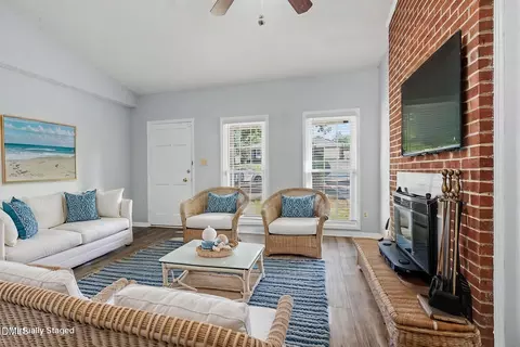 7123 Evanston St, Fayetteville, NC 28314