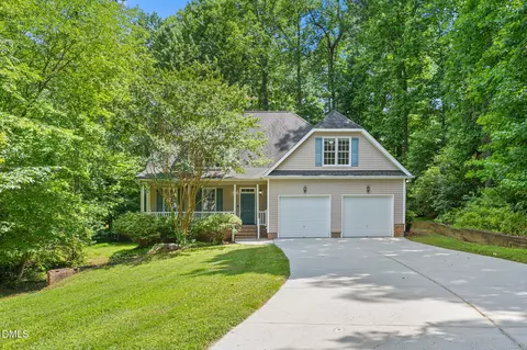 4402 Sabre Ct, Greensboro, NC 27406