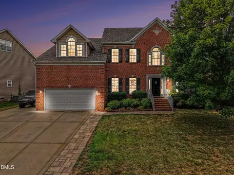 204 Quarryrock Rd, Holly Springs, NC 27540