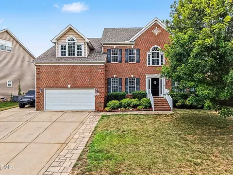 204 Quarryrock Rd, Holly Springs, NC 27540