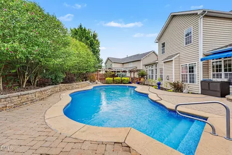 204 Quarryrock Rd, Holly Springs, NC 27540