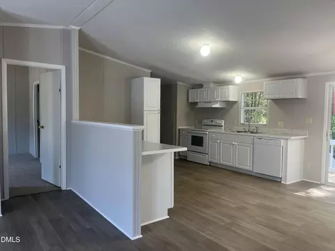 121 Ash St, Coats, NC 27521 photo 4