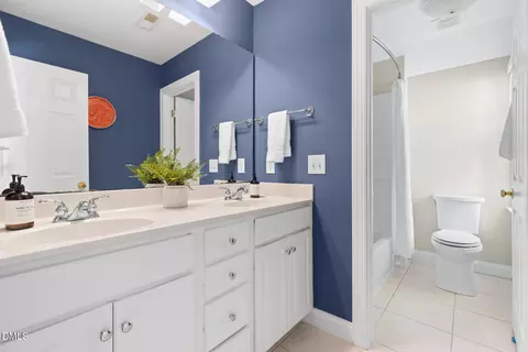 Bath - 4207 Sugar Pine Ln, Durham, NC 27705 photo 4 of 4