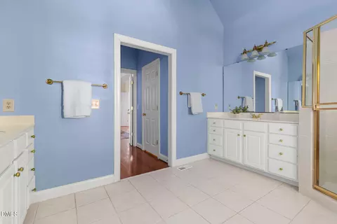 Bath - 4207 Sugar Pine Ln, Durham, NC 27705 photo 3 of 4