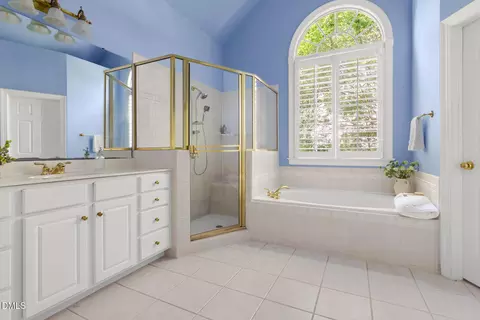 Bath - 4207 Sugar Pine Ln, Durham, NC 27705 photo 2 of 4