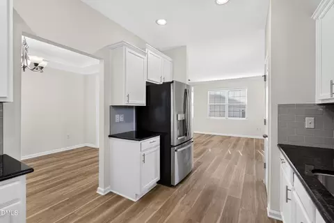 Kitchen - 432 Windy Peak Loop, Cary, NC 27519 photo 4 of 4
