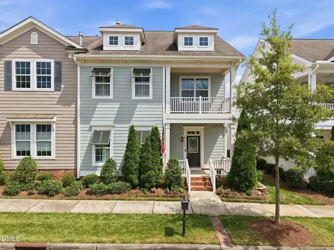113 Broyles Ct, Holly Springs, NC 27540