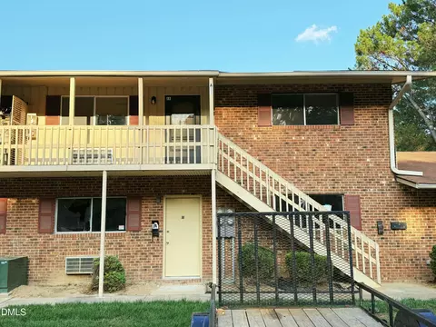 130 S Estes #A11, Chapel Hill, NC 27517