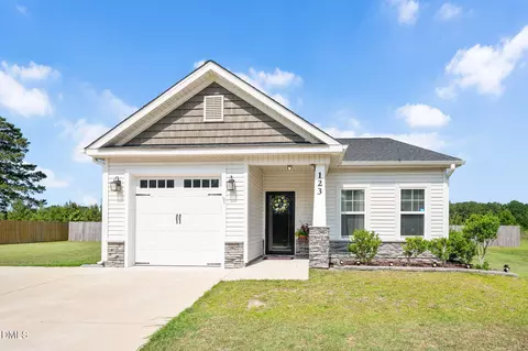 123 W Pk Ln, Sanford, NC 27332